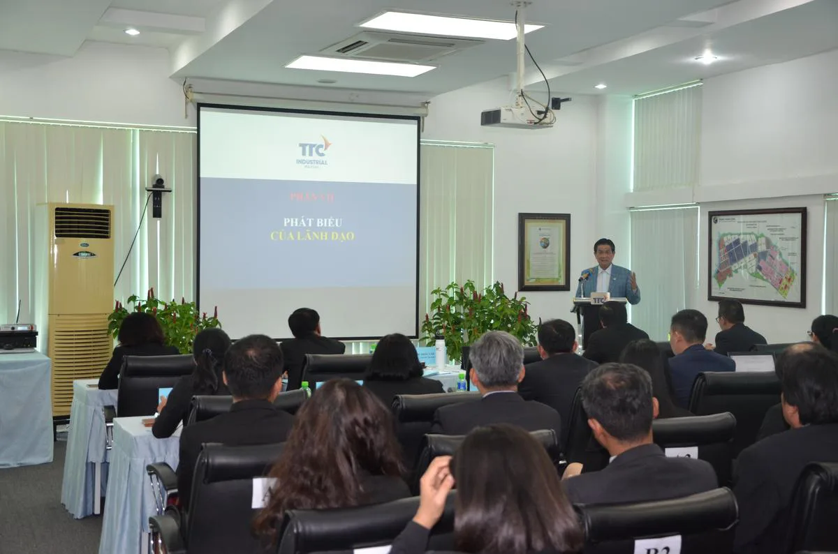 Hội nghị sơ kết hoạt động 6 tháng đầu năm và triển khai kế hoạch hoạt động 6 tháng cuối năm 2020 - Công Ty CP Khu Công Nghiệp Thành Thành Công (TTC IZ)