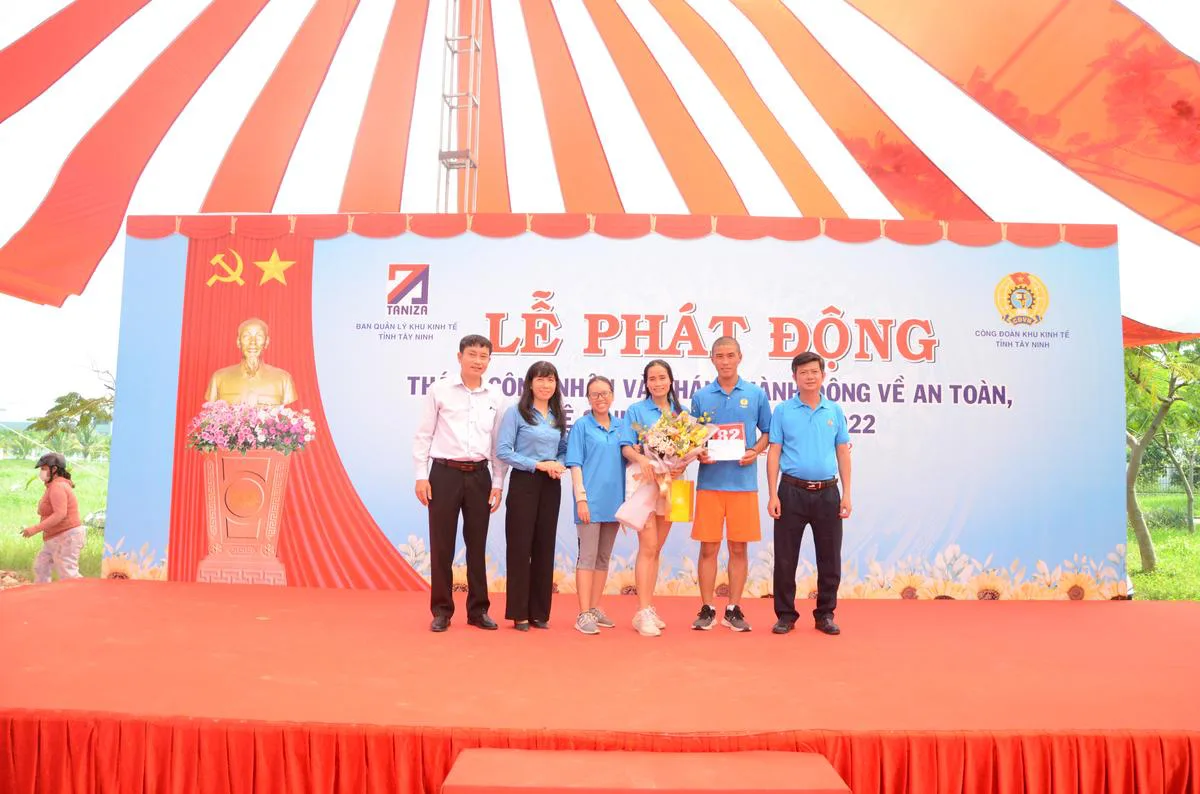 Tổng Công ty Bất động sản Công nghiệp Thành Thành Công đã tham gia giải Việt dã hưởng ứng Tháng Công nhân năm 2022 do Ban thường vụ Công đoàn Khu kinh tế tổ chức. - Công Ty CP Khu Công Nghiệp Thành Thành Công (TTC IZ)