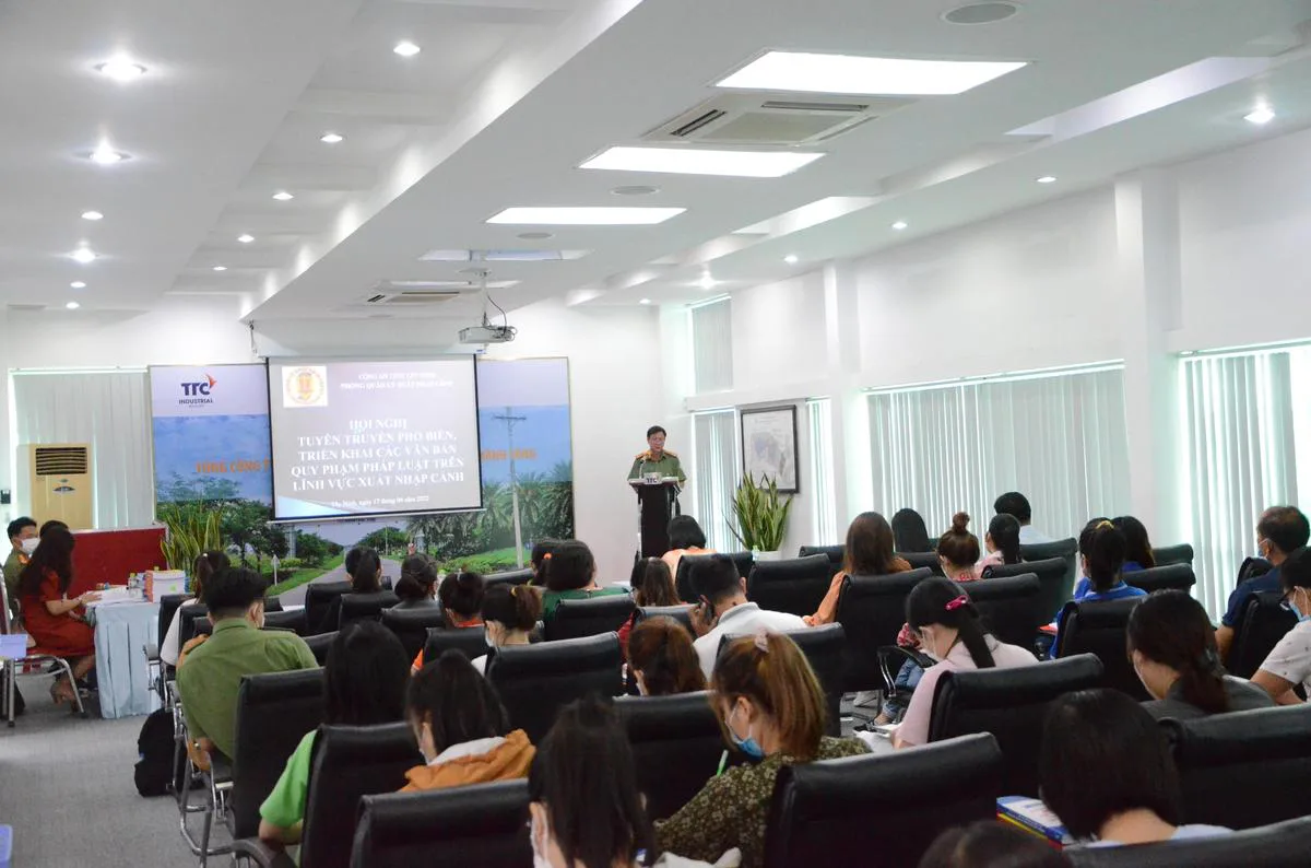 Tổng Công ty Bất động sản Công nghiệp Thành Thành Công đã phối hợp với Phòng Quản lý Xuất nhập cảnh Tỉnh Tây Ninh..... - Công Ty CP Khu Công Nghiệp Thành Thành Công (TTC IZ)