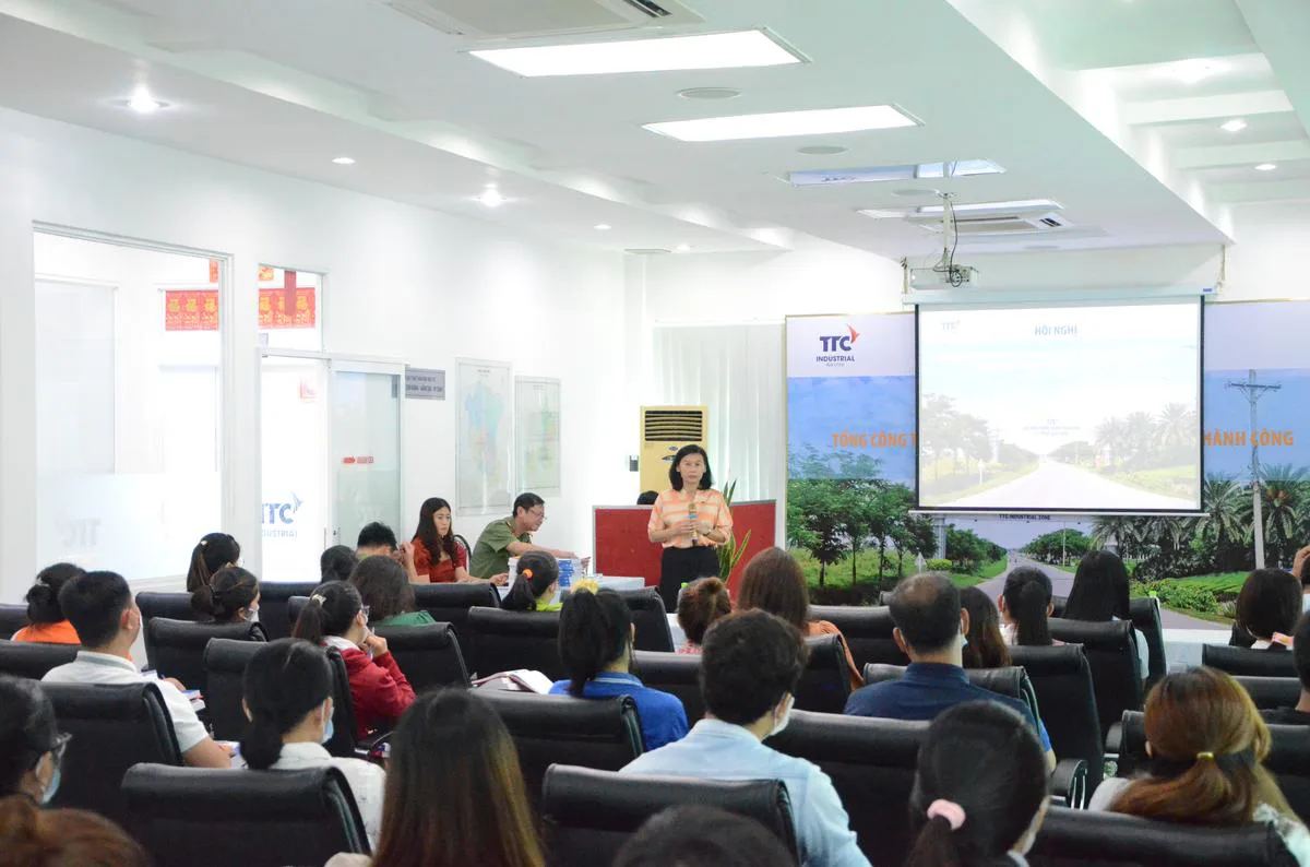Tổng Công ty Bất động sản Công nghiệp Thành Thành Công đã phối hợp với Phòng Quản lý Xuất nhập cảnh Tỉnh Tây Ninh..... - Công Ty CP Khu Công Nghiệp Thành Thành Công (TTC IZ)