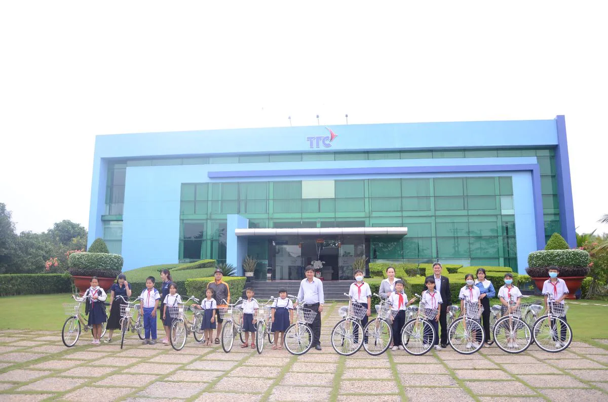 Chương trình trao học bổng khuyến học “TTC - Nâng Bước Thành Công” lần thứ 37 (1985 – 2022) - Công Ty CP Khu Công Nghiệp Thành Thành Công (TTC IZ) Chương trình trao học bổng khuyến học “TTC - Nâng Bước Thành Công” lần thứ 37 (1985 – 2022) - Công Ty CP Khu Công Nghiệp Thành Thành Công (TTC IZ)