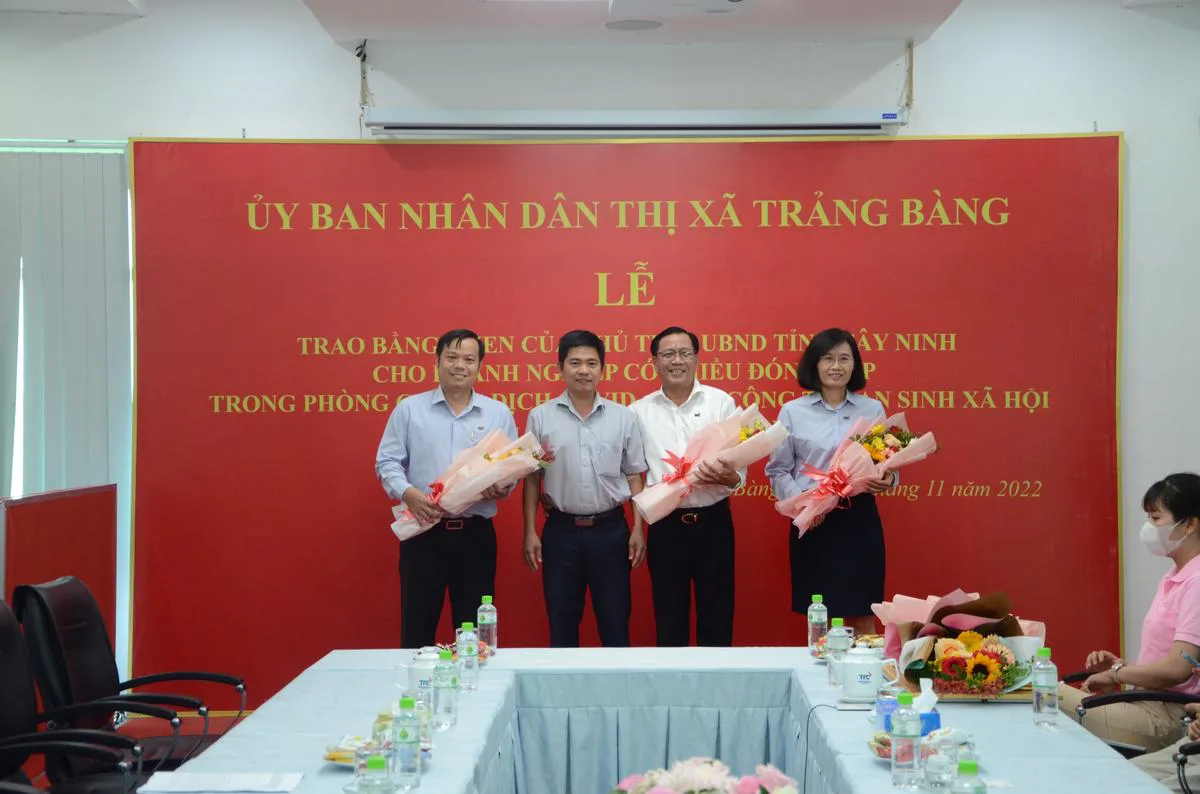 UBND Thị xã Trảng Bàng đã tổ chức Lễ trao Bằng khen của Chủ tịch UBND tỉnh Tây Ninh - Công Ty CP Khu Công Nghiệp Thành Thành Công (TTC IZ)