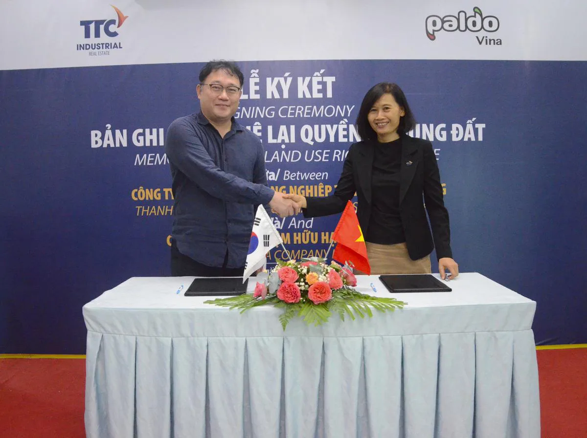 Lễ ký kết Biên bản ghi nhớ (MOU) thuê lại quyền sử dụng đất giữa Công ty CP KCN Thành Thành Công và Công ty TNHH Paldo Vina. - Công Ty CP Khu Công Nghiệp Thành Thành Công (TTC IZ)