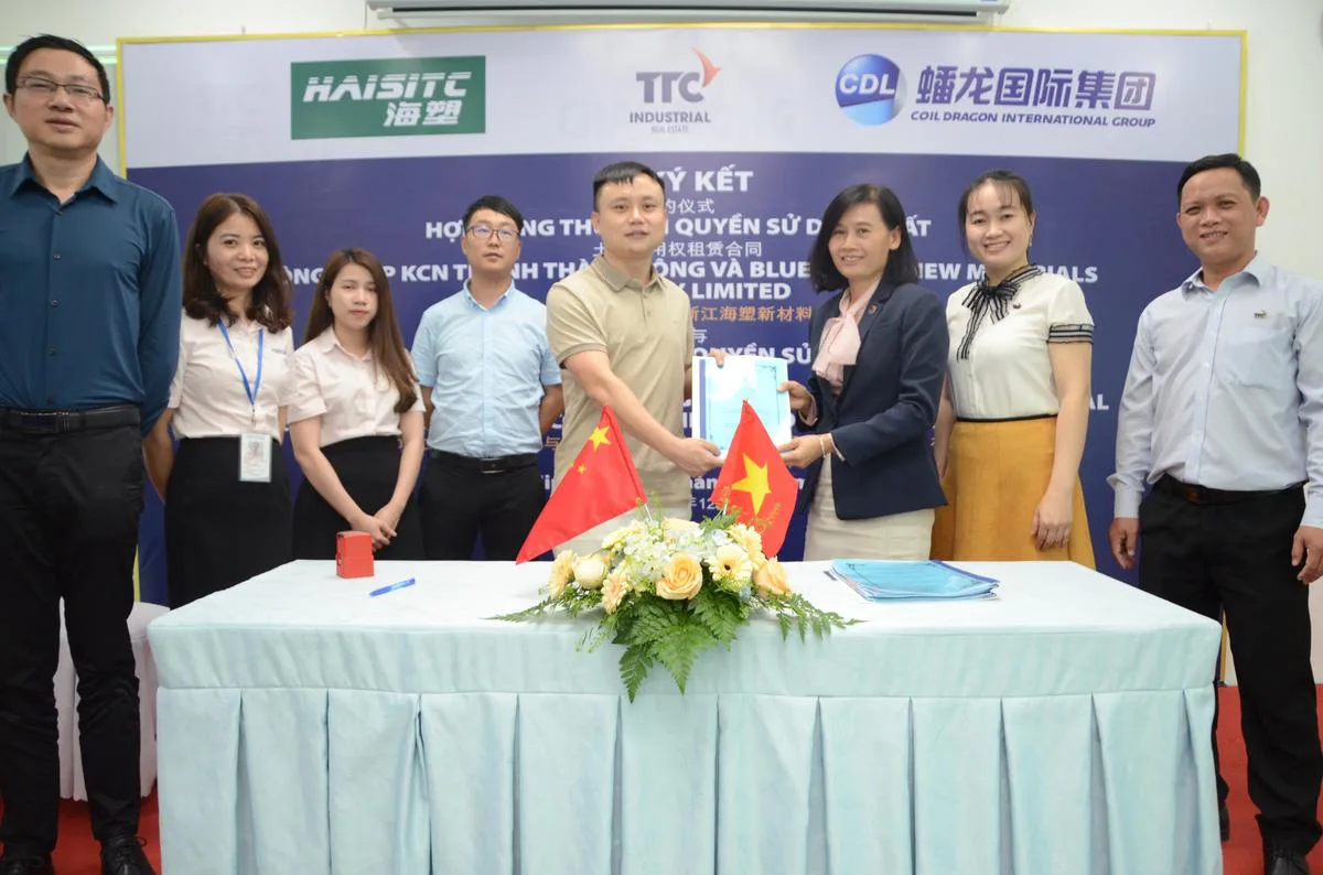 TTCIZ ký kết Hợp đồng và Biên bản ghi nhớ với Công ty Blue Ocean New Materials  và CDL Mariwide International Logistics