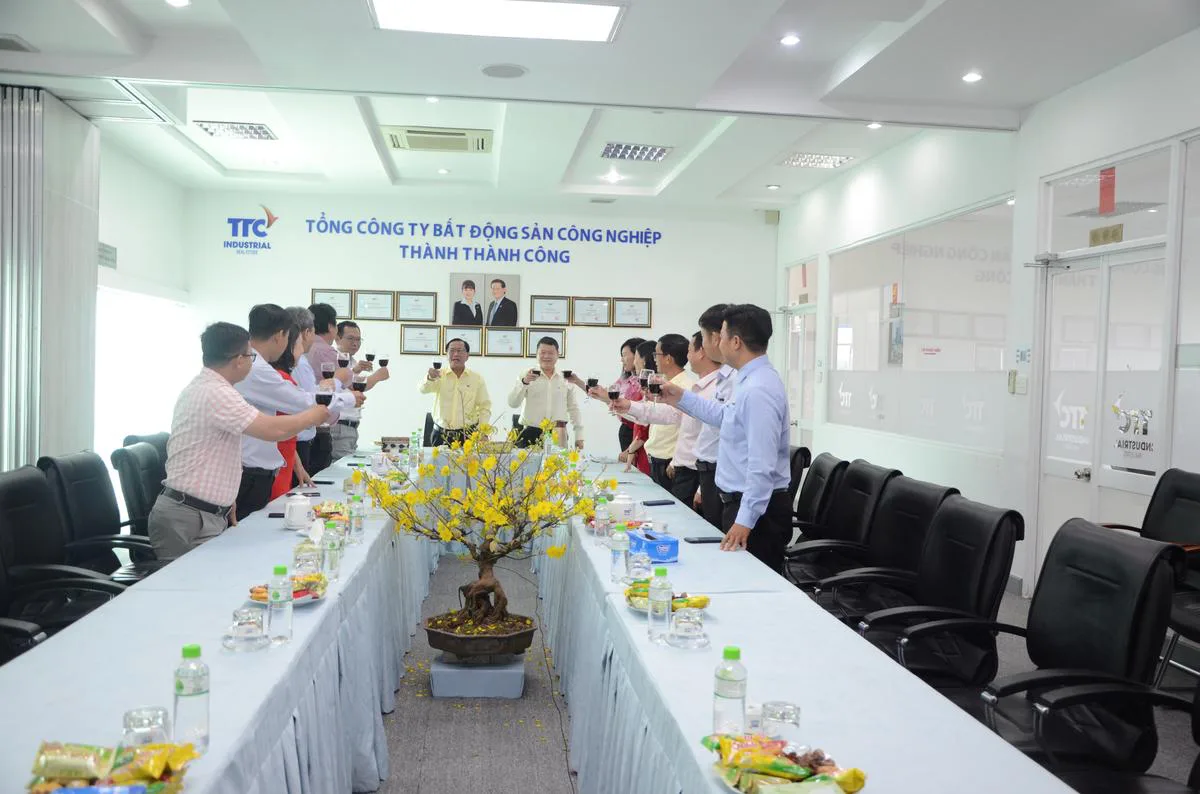 Mừng Tân niên - Xuân Quý Mão 2023 - Công Ty CP Khu Công Nghiệp Thành Thành Công (TTC IZ)