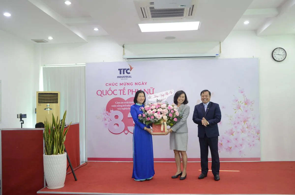 TỔNG CÔNG TY BĐS CÔNG NGHIỆP THÀNH THÀNH CÔNG CHÚC MỪNG NGÀY QUỐC TẾ PHỤ NỮ 08 - 3 - Công Ty CP Khu Công Nghiệp Thành Thành Công (TTC IZ) TỔNG CÔNG TY BĐS CÔNG NGHIỆP THÀNH THÀNH CÔNG CHÚC MỪNG NGÀY QUỐC TẾ PHỤ NỮ 08 - 3 - Công Ty CP Khu Công Nghiệp Thành Thành Công (TTC IZ)