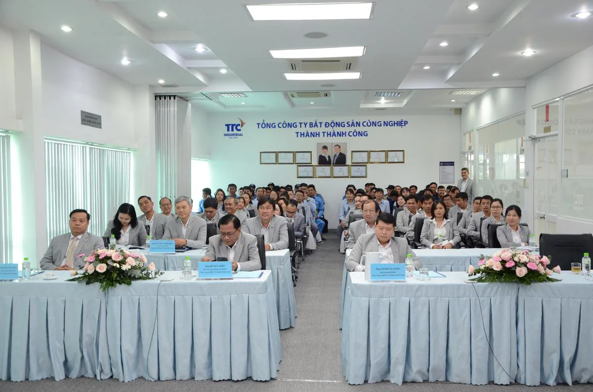 HỘI NGHỊ SƠ KẾT HOẠT ĐỘNG 6 THÁNG ĐẦU NĂM VÀ TRIỂN KHAI KẾ HOẠCH 6 THÁNG CUỐI NĂM 2023 CỦA TỔNG CÔNG TY BĐS CÔNG NGHIỆP THÀNH THÀNH CÔNG. - Công Ty CP Khu Công Nghiệp Thành Thành Công (TTC IZ)