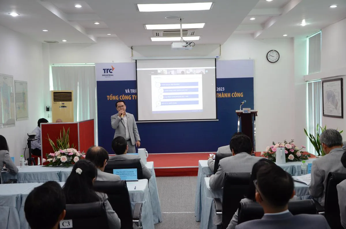 HỘI NGHỊ SƠ KẾT HOẠT ĐỘNG 6 THÁNG ĐẦU NĂM VÀ TRIỂN KHAI KẾ HOẠCH 6 THÁNG CUỐI NĂM 2023 CỦA TỔNG CÔNG TY BĐS CÔNG NGHIỆP THÀNH THÀNH CÔNG. - Công Ty CP Khu Công Nghiệp Thành Thành Công (TTC IZ)