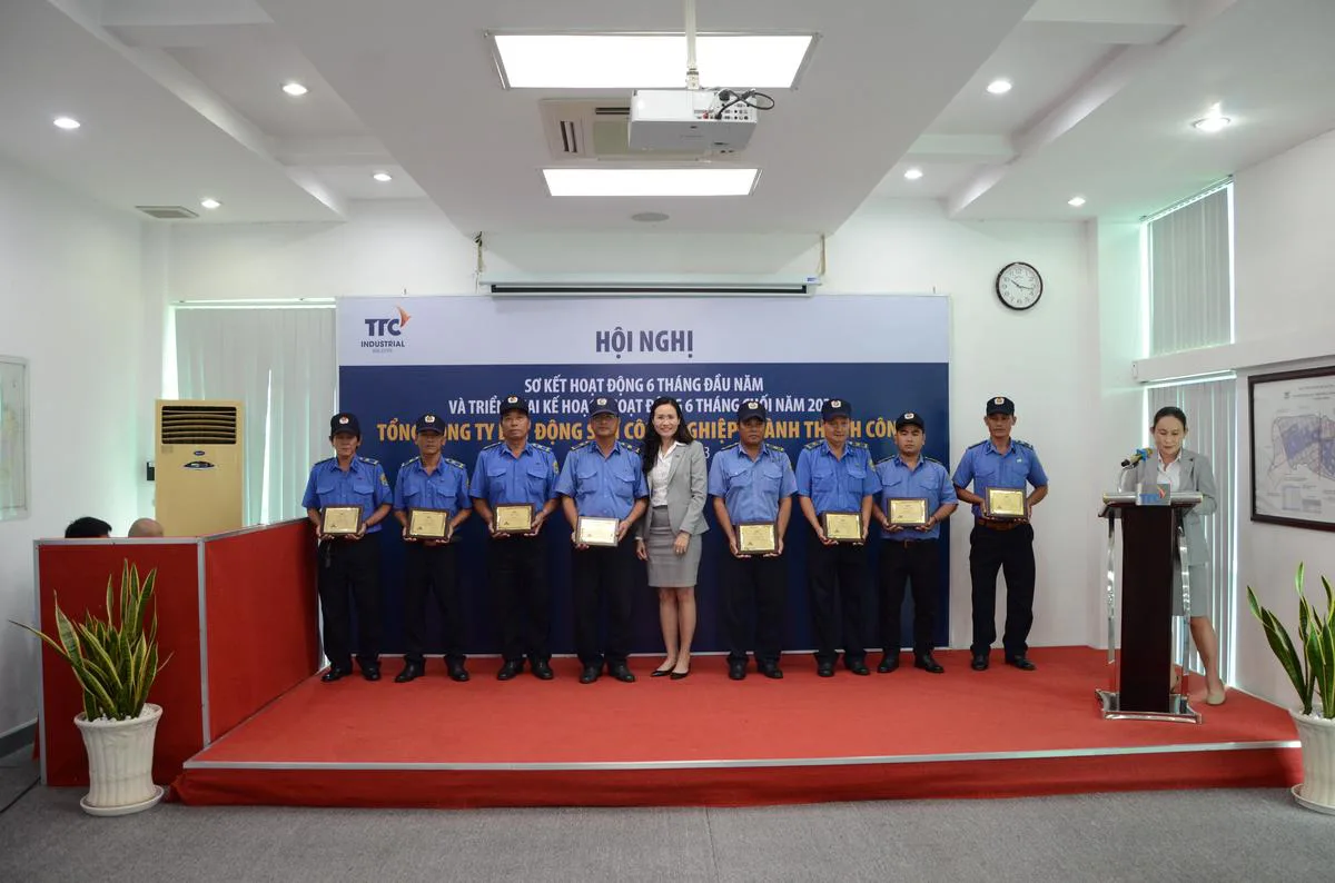 HỘI NGHỊ SƠ KẾT HOẠT ĐỘNG 6 THÁNG ĐẦU NĂM VÀ TRIỂN KHAI KẾ HOẠCH 6 THÁNG CUỐI NĂM 2023 CỦA TỔNG CÔNG TY BĐS CÔNG NGHIỆP THÀNH THÀNH CÔNG. - Công Ty CP Khu Công Nghiệp Thành Thành Công (TTC IZ)