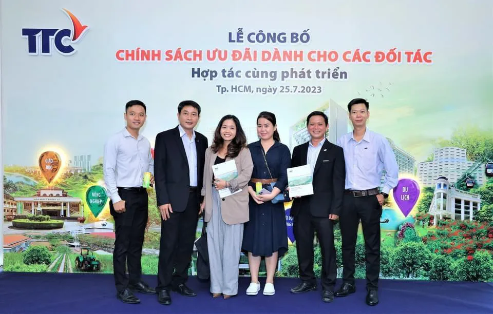 TTC Industrial Real Estate “bắt tay” chiến lược với các đối tác hàng đầu - Công Ty CP Khu Công Nghiệp Thành Thành Công (TTC IZ) TTC Industrial Real Estate “bắt tay” chiến lược với các đối tác hàng đầu - Công Ty CP Khu Công Nghiệp Thành Thành Công (TTC IZ)