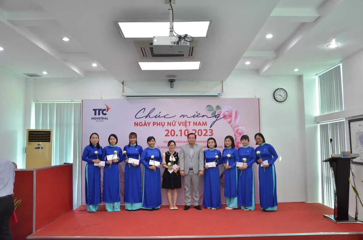 TTC IR CHÚC MỪNG NGÀY PHỤ NỮ VIỆT NAM 20/10 - Công Ty CP Khu Công Nghiệp Thành Thành Công (TTC IZ) TTC IR CHÚC MỪNG NGÀY PHỤ NỮ VIỆT NAM 20/10 - Công Ty CP Khu Công Nghiệp Thành Thành Công (TTC IZ)