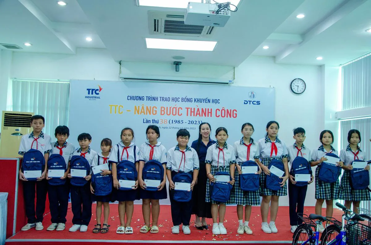 Chương trình trao học bổng khuyến học “TTC - Nâng Bước Thành Công” lần thứ 38 (1985 – 2023) - Công Ty CP Khu Công Nghiệp Thành Thành Công (TTC IZ) Chương trình trao học bổng khuyến học “TTC - Nâng Bước Thành Công” lần thứ 38 (1985 – 2023) - Công Ty CP Khu Công Nghiệp Thành Thành Công (TTC IZ)