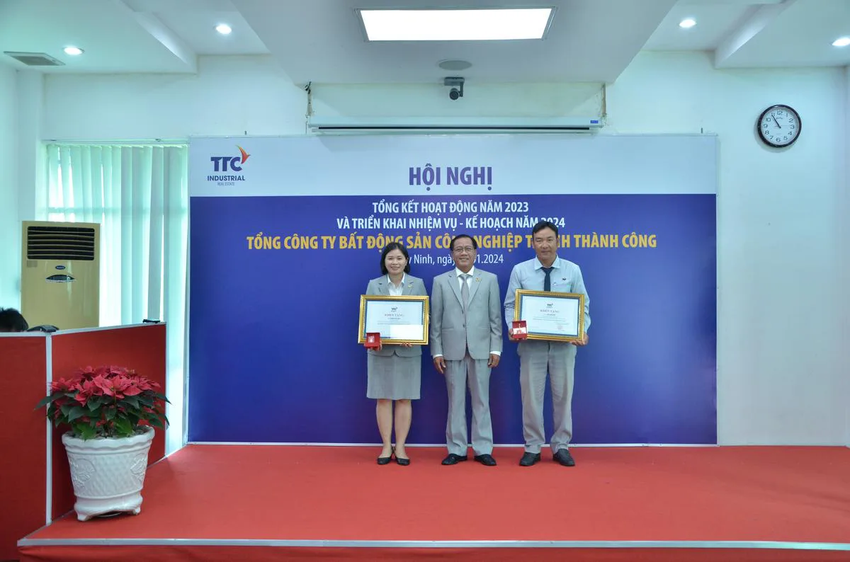 HỘI NGHỊ TỔNG KẾT TTC IR NĂM 2023 VÀ TRIỂN KHAI NHIỆM VỤ NĂM 2024 - Công Ty CP Khu Công Nghiệp Thành Thành Công (TTC IZ) HỘI NGHỊ TỔNG KẾT TTC IR NĂM 2023 VÀ TRIỂN KHAI NHIỆM VỤ NĂM 2024 - Công Ty CP Khu Công Nghiệp Thành Thành Công (TTC IZ)