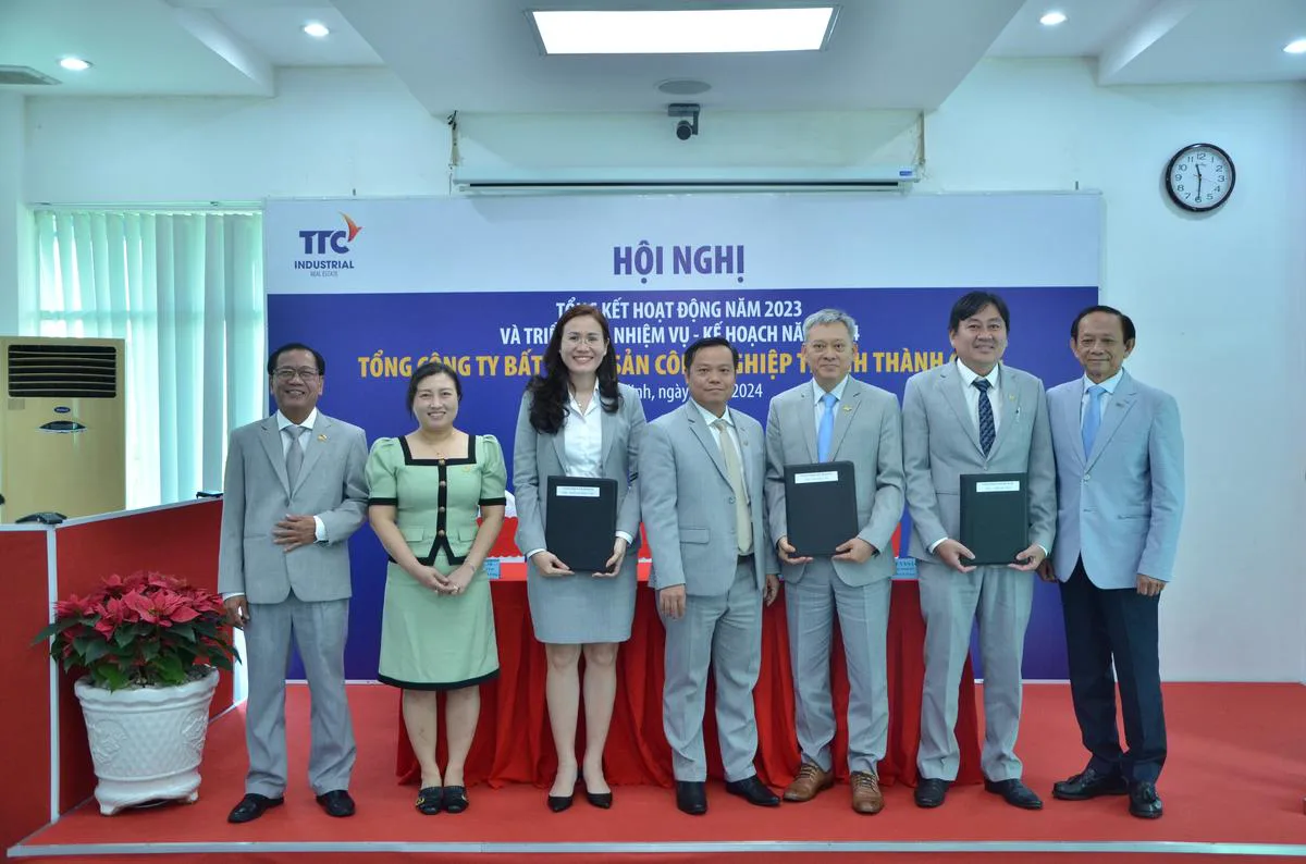 HỘI NGHỊ TỔNG KẾT TTC IR NĂM 2023 VÀ TRIỂN KHAI NHIỆM VỤ NĂM 2024 - Công Ty CP Khu Công Nghiệp Thành Thành Công (TTC IZ) HỘI NGHỊ TỔNG KẾT TTC IR NĂM 2023 VÀ TRIỂN KHAI NHIỆM VỤ NĂM 2024 - Công Ty CP Khu Công Nghiệp Thành Thành Công (TTC IZ)