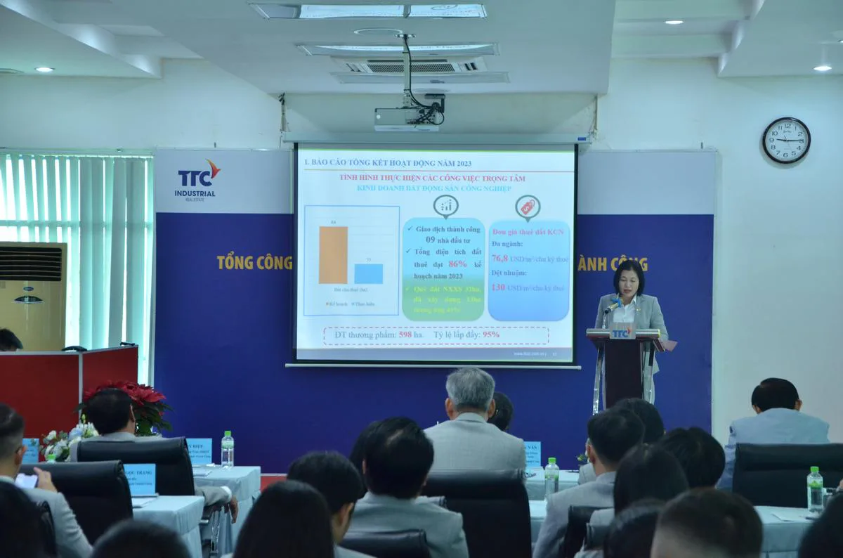 HỘI NGHỊ TỔNG KẾT TTC IR NĂM 2023 VÀ TRIỂN KHAI NHIỆM VỤ NĂM 2024 - Công Ty CP Khu Công Nghiệp Thành Thành Công (TTC IZ) HỘI NGHỊ TỔNG KẾT TTC IR NĂM 2023 VÀ TRIỂN KHAI NHIỆM VỤ NĂM 2024 - Công Ty CP Khu Công Nghiệp Thành Thành Công (TTC IZ)