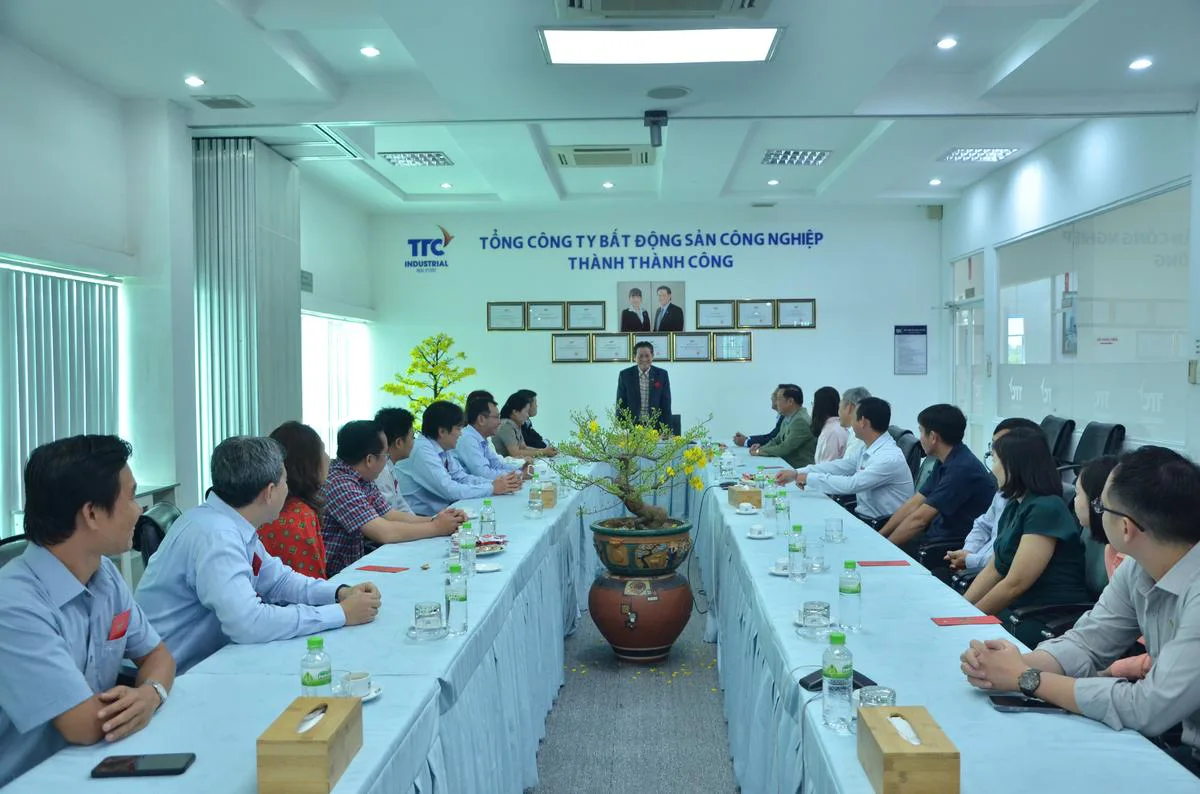 Mừng Tân niên - Xuân Giáp Thìn 2024 - Công Ty CP Khu Công Nghiệp Thành Thành Công (TTC IZ) Mừng Tân niên - Xuân Giáp Thìn 2024 - Công Ty CP Khu Công Nghiệp Thành Thành Công (TTC IZ)