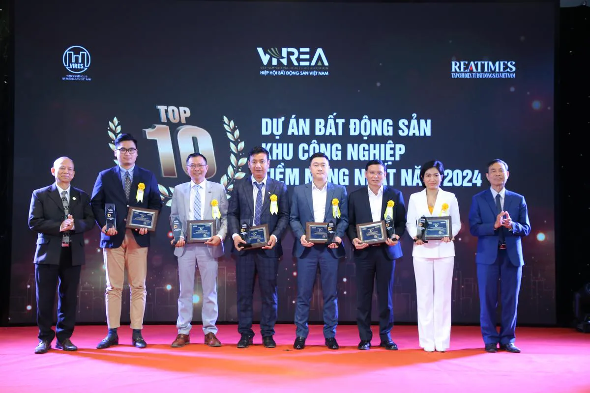 TTC IR vinh dự nhận giải thưởng tại lễ vinh danh Thương hiệu Bất động sản dẫn đầu 2023 – 2024