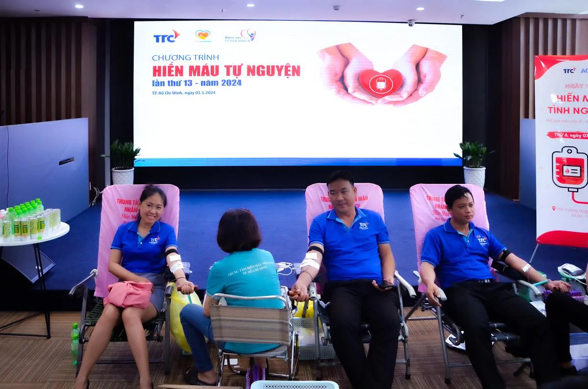 LAN TỎA HÀNH TRÌNH “NIỀM VUI TỪ LÒNG NHÂN ÁI” LẦN THỨ 13 - Công Ty CP Khu Công Nghiệp Thành Thành Công (TTC IZ)