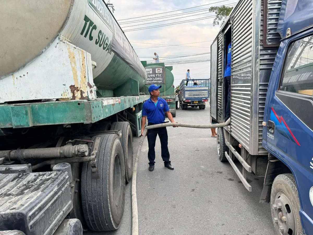 CÙNG TTC - MÁT LÒNG MÙA NẮNG HẠN - Công Ty CP Khu Công Nghiệp Thành Thành Công (TTC IZ) CÙNG TTC - MÁT LÒNG MÙA NẮNG HẠN - Công Ty CP Khu Công Nghiệp Thành Thành Công (TTC IZ)