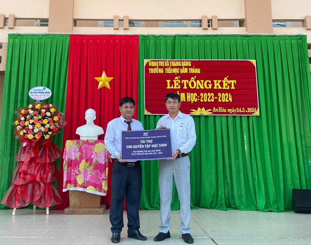 TTC IR TRAO QUÀ TẶNG ĐẾN CÁC EM HỌC SINH TRƯỜNG TIỂU HỌC VÀM TRẢNG VÀ TRƯỜNG THCS AN HÒA - Công Ty CP Khu Công Nghiệp Thành Thành Công (TTC IZ) TTC IR TRAO QUÀ TẶNG ĐẾN CÁC EM HỌC SINH TRƯỜNG TIỂU HỌC VÀM TRẢNG VÀ TRƯỜNG THCS AN HÒA - Công Ty CP Khu Công Nghiệp Thành Thành Công (TTC IZ)