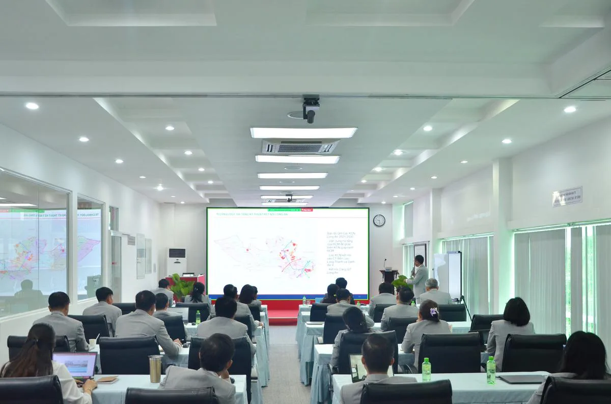 TTC IZ TỔ CHỨC WORKSHOP “ĐỊNH HƯỚNG KẾ HOẠCH HOẠT ĐỘNG NĂM 2025 VÀ TẦM NHÌN CHIẾN LƯỢC 2026-2030 CỦA CÔNG TY CỔ PHẦN KCN THÀNH THÀNH CÔNG” - Công Ty CP Khu Công Nghiệp Thành Thành Công (TTC IZ) TTC IZ TỔ CHỨC WORKSHOP “ĐỊNH HƯỚNG KẾ HOẠCH HOẠT ĐỘNG NĂM 2025 VÀ TẦM NHÌN CHIẾN LƯỢC 2026-2030 CỦA CÔNG TY CỔ PHẦN KCN THÀNH THÀNH CÔNG” - Công Ty CP Khu Công Nghiệp Thành Thành Công (TTC IZ)