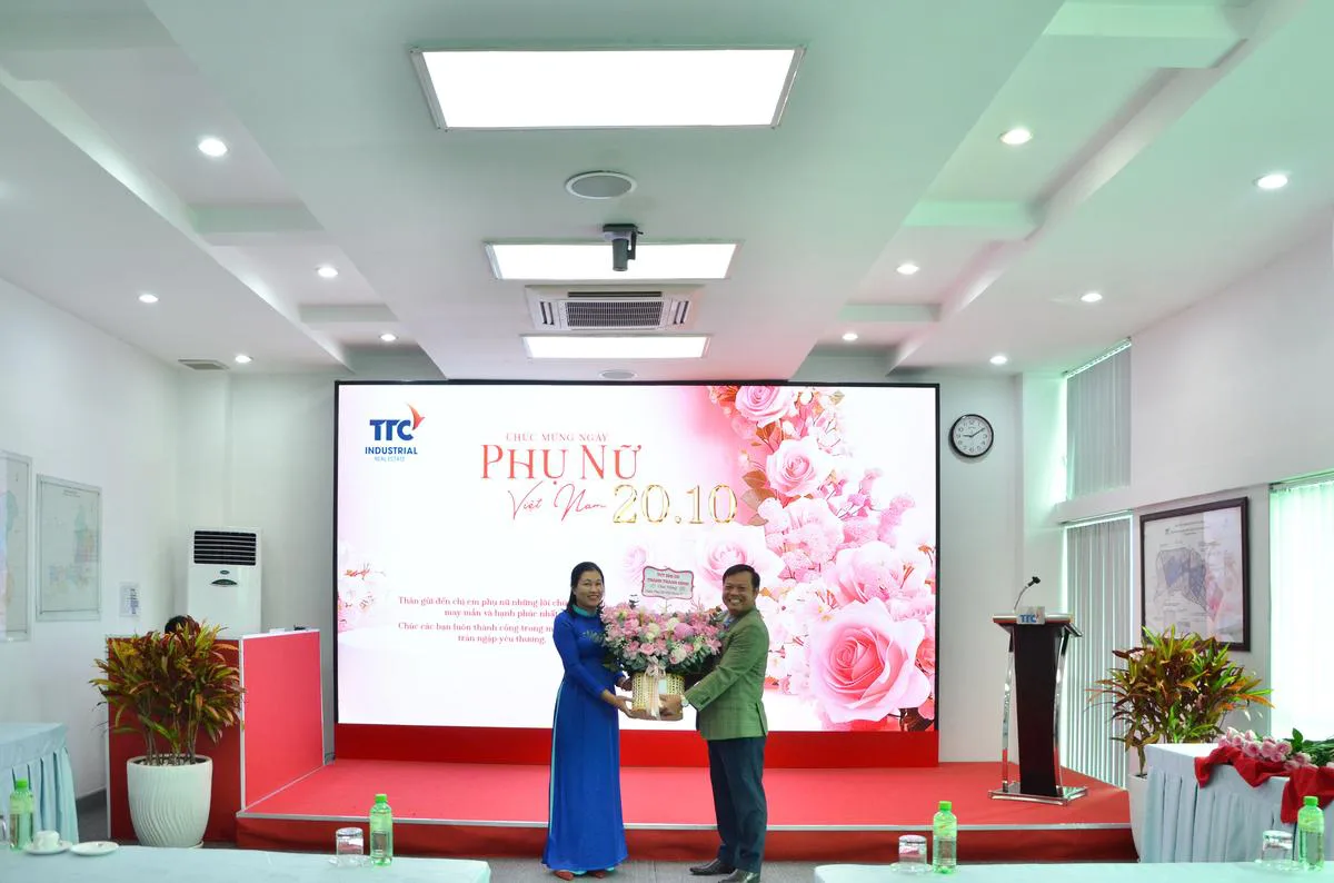 TTC IR CHÚC MỪNG “NGÀY PHỤ NỮ VIỆT NAM”  20/10