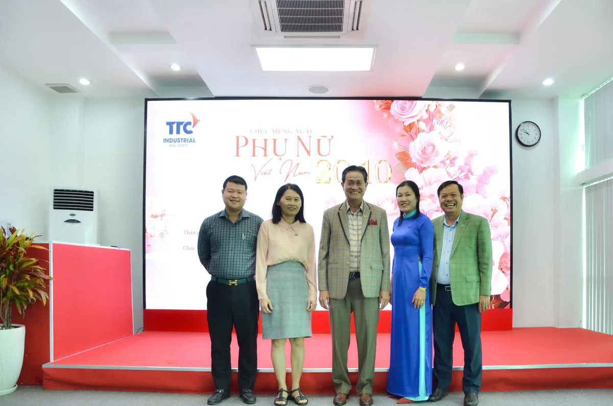 TTC IR CHÚC MỪNG “NGÀY PHỤ NỮ VIỆT NAM” 20/10 - Công Ty CP Khu Công Nghiệp Thành Thành Công (TTC IZ)