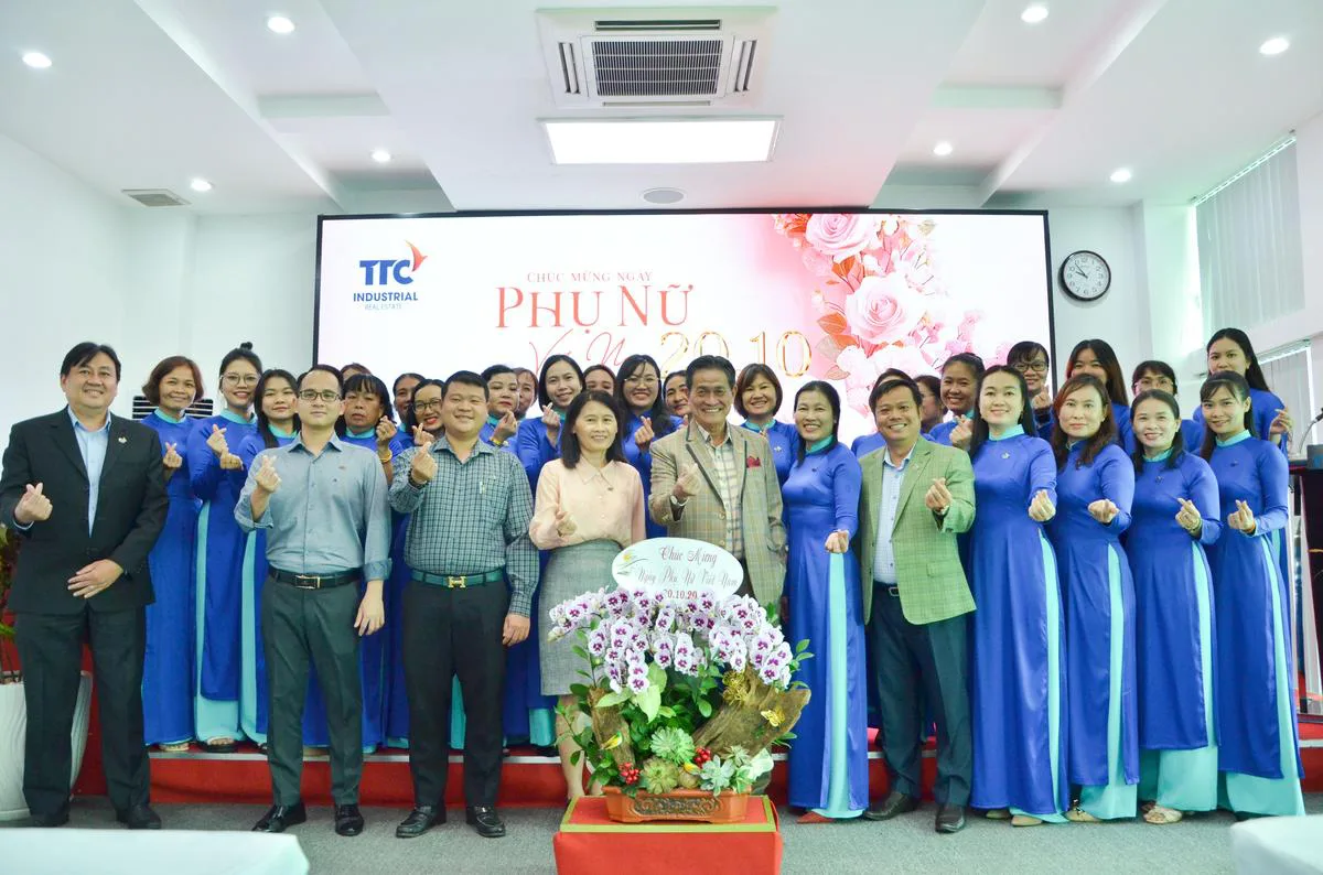 TTC IR CHÚC MỪNG “NGÀY PHỤ NỮ VIỆT NAM” 20/10 - Công Ty CP Khu Công Nghiệp Thành Thành Công (TTC IZ)