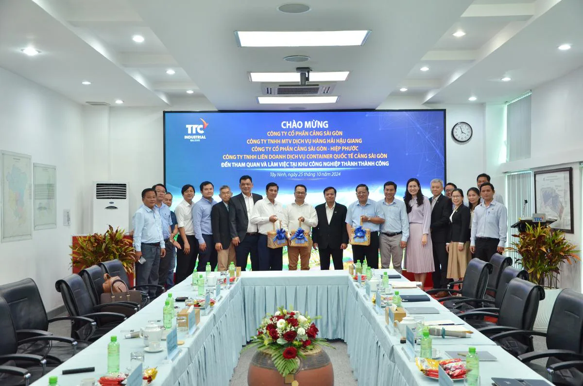 Trao đổi, hợp tác giữa Công ty Cổ phần KCN Thành Thành Công và Công ty Cổ phần Cảng Sài Gòn, Công ty Dịch vụ Hàng hải Hậu Giang, Công ty Cổ phần Cảng Sài Gòn – Hiệp Phước, Công ty Liên doanh Dịch vụ Conatiner Quốc tế Cảng Sài Gòn - Công Ty CP Khu Công Nghiệp Thành Thành Công (TTC IZ) Trao đổi, hợp tác giữa Công ty Cổ phần KCN Thành Thành Công và Công ty Cổ phần Cảng Sài Gòn, Công ty Dịch vụ Hàng hải Hậu Giang, Công ty Cổ phần Cảng Sài Gòn – Hiệp Phước, Công ty Liên doanh Dịch vụ Conatiner Quốc tế Cảng Sài Gòn - Công Ty CP Khu Công Nghiệp Thành Thành Công (TTC IZ)