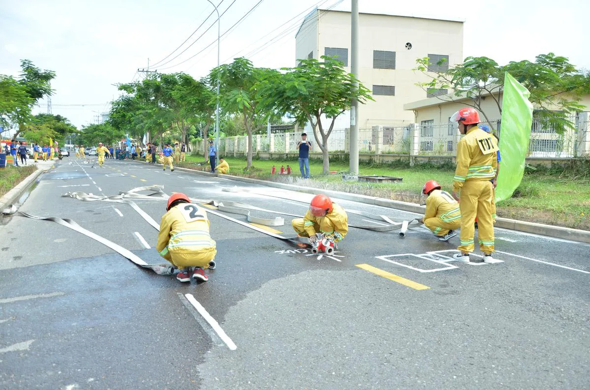 HỘI THAO PHÒNG CHÁY CHỮA CHÁY (PCCC) TỔNG CÔNG TY BẤT ĐỘNG SẢN CÔNG NGHIỆP THÀNH THÀNH CÔNG MỞ RỘNG NĂM 2024 - Công Ty CP Khu Công Nghiệp Thành Thành Công (TTC IZ) HỘI THAO PHÒNG CHÁY CHỮA CHÁY (PCCC) TỔNG CÔNG TY BẤT ĐỘNG SẢN CÔNG NGHIỆP THÀNH THÀNH CÔNG MỞ RỘNG NĂM 2024 - Công Ty CP Khu Công Nghiệp Thành Thành Công (TTC IZ)
