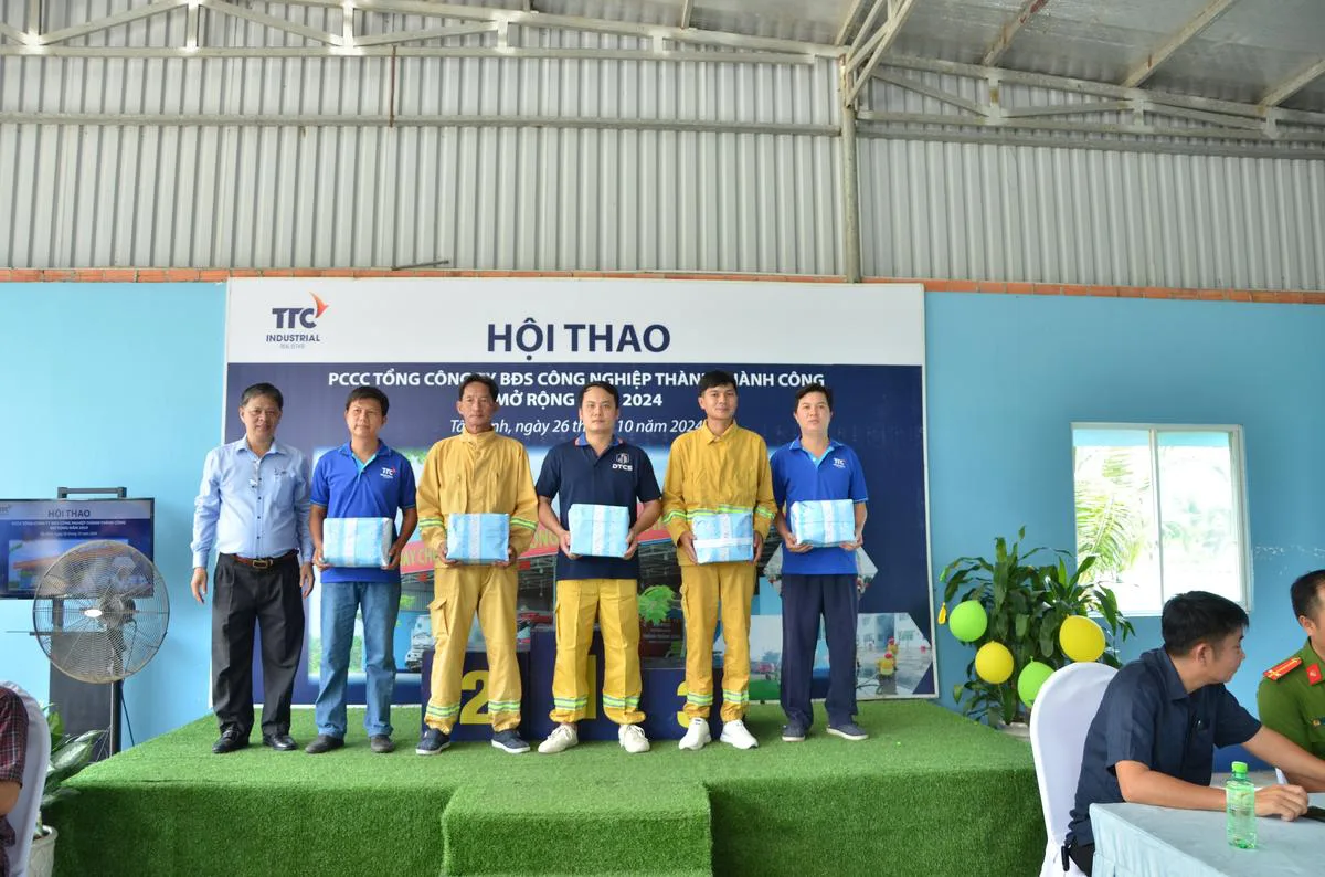 HỘI THAO PHÒNG CHÁY CHỮA CHÁY (PCCC) TỔNG CÔNG TY BẤT ĐỘNG SẢN CÔNG NGHIỆP THÀNH THÀNH CÔNG MỞ RỘNG NĂM 2024 - Công Ty CP Khu Công Nghiệp Thành Thành Công (TTC IZ) HỘI THAO PHÒNG CHÁY CHỮA CHÁY (PCCC) TỔNG CÔNG TY BẤT ĐỘNG SẢN CÔNG NGHIỆP THÀNH THÀNH CÔNG MỞ RỘNG NĂM 2024 - Công Ty CP Khu Công Nghiệp Thành Thành Công (TTC IZ)