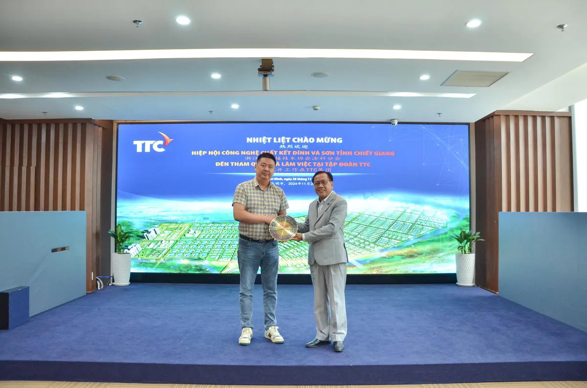 TTC IR ĐÓN TIẾP HIỆP HỘI CÔNG NGHỆ CHẤT KẾT DÍNH VÀ SƠN TỈNH CHIẾT GIANG TẠI THÀNH PHỐ HỒ CHÍ MINH - Công Ty CP Khu Công Nghiệp Thành Thành Công (TTC IZ) TTC IR ĐÓN TIẾP HIỆP HỘI CÔNG NGHỆ CHẤT KẾT DÍNH VÀ SƠN TỈNH CHIẾT GIANG TẠI THÀNH PHỐ HỒ CHÍ MINH - Công Ty CP Khu Công Nghiệp Thành Thành Công (TTC IZ)