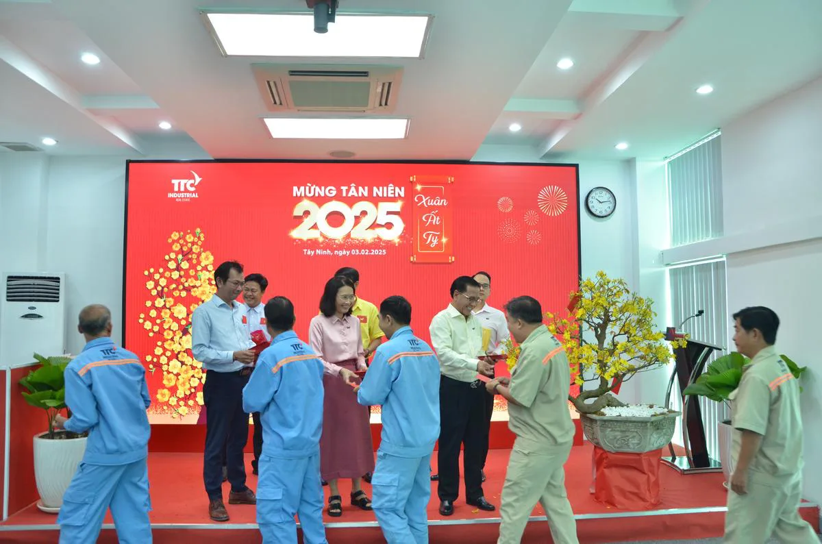 Tổng Công ty BĐS Công nghiệp Thành Thành Công (TTC IR) tổ chức chương trình "TÂN XUÂN HỌP MẶT - CHÚC NHAU NHƯ Ý" xuân Ất Tỵ 2025 - Công Ty CP Khu Công Nghiệp Thành Thành Công (TTC IZ) Tổng Công ty BĐS Công nghiệp Thành Thành Công (TTC IR) tổ chức chương trình "TÂN XUÂN HỌP MẶT - CHÚC NHAU NHƯ Ý" xuân Ất Tỵ 2025 - Công Ty CP Khu Công Nghiệp Thành Thành Công (TTC IZ)