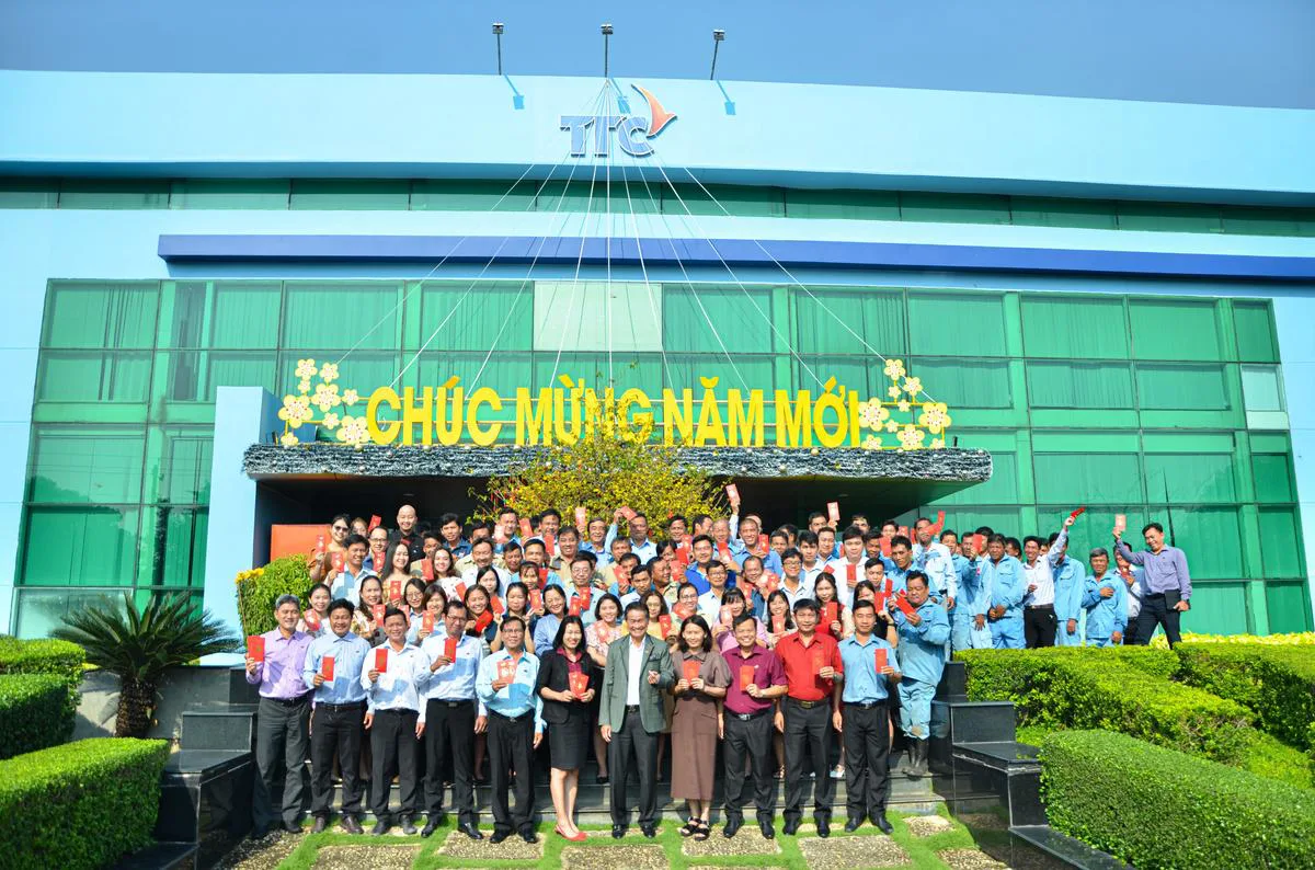 Khởi đầu năm mới hanh thông, TTC IR đón lộc Ất Tỵ từ Ông Chủ tịch Tập đoàn TTC