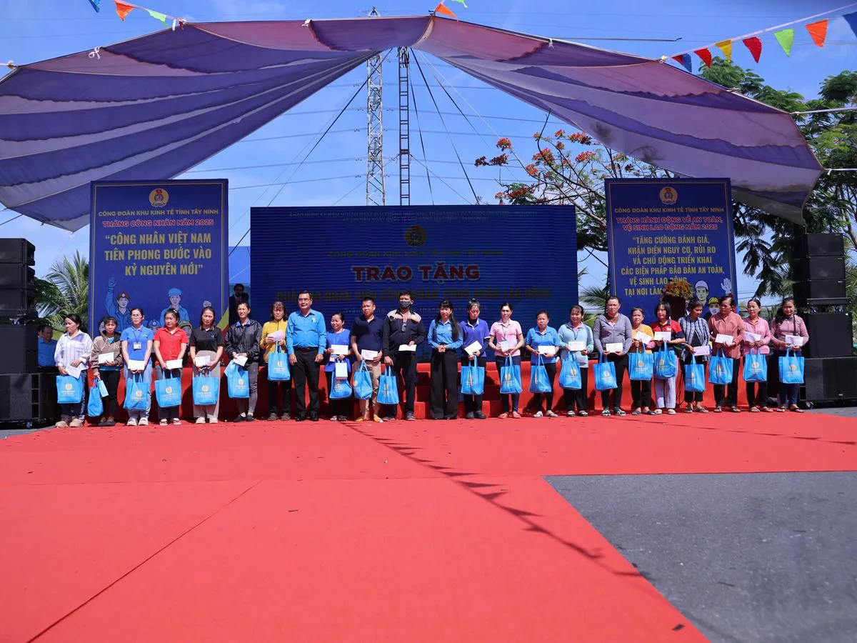 TTC IZ đồng hành cùng Lễ phát động Tháng Công nhân và Tháng hành động về An toàn, Vệ sinh Lao động năm 2025 - Công Ty CP Khu Công Nghiệp Thành Thành Công (TTC IZ) TTC IZ đồng hành cùng Lễ phát động Tháng Công nhân và Tháng hành động về An toàn, Vệ sinh Lao động năm 2025 - Công Ty CP Khu Công Nghiệp Thành Thành Công (TTC IZ)