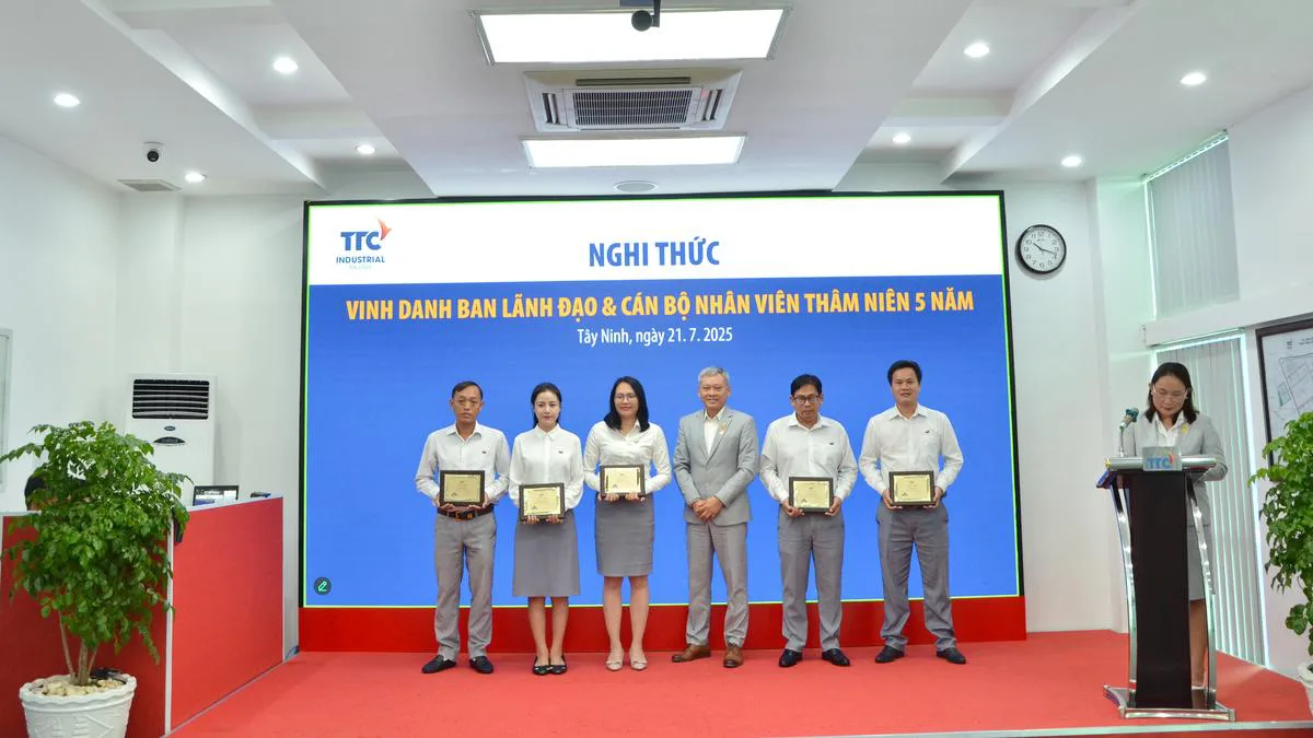 TTC IZ SƠ KẾT 6 THÁNG ĐẦU NĂM 2025: ĐẶT TRỌNG TÂM VÀO CHIẾN LƯỢC KHU CÔNG NGHIỆP SINH THÁI - Công Ty CP Khu Công Nghiệp Thành Thành Công (TTC IZ) TTC IZ SƠ KẾT 6 THÁNG ĐẦU NĂM 2025: ĐẶT TRỌNG TÂM VÀO CHIẾN LƯỢC KHU CÔNG NGHIỆP SINH THÁI - Công Ty CP Khu Công Nghiệp Thành Thành Công (TTC IZ)