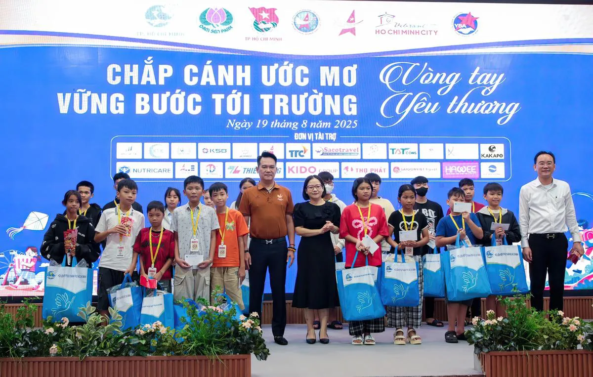 TTC IZ đồng hành “Chắp cánh ước mơ - Vững bước tới trường” - Công Ty CP Khu Công Nghiệp Thành Thành Công (TTC IZ) TTC IZ đồng hành “Chắp cánh ước mơ - Vững bước tới trường” - Công Ty CP Khu Công Nghiệp Thành Thành Công (TTC IZ)