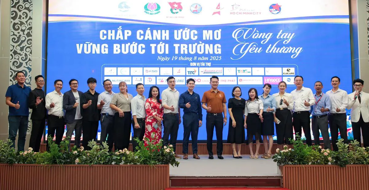 TTC IZ đồng hành “Chắp cánh ước mơ - Vững bước tới trường” - Công Ty CP Khu Công Nghiệp Thành Thành Công (TTC IZ) TTC IZ đồng hành “Chắp cánh ước mơ - Vững bước tới trường” - Công Ty CP Khu Công Nghiệp Thành Thành Công (TTC IZ)