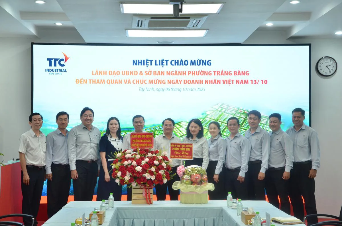 TTC IZ đón tiếp đoàn Lãnh Đạo Phường Trảng Bàng đến thăm và chúc mừng ngày Doanh Nhân Việt Nam - Công Ty CP Khu Công Nghiệp Thành Thành Công (TTC IZ) TTC IZ đón tiếp đoàn Lãnh Đạo Phường Trảng Bàng đến thăm và chúc mừng ngày Doanh Nhân Việt Nam - Công Ty CP Khu Công Nghiệp Thành Thành Công (TTC IZ)