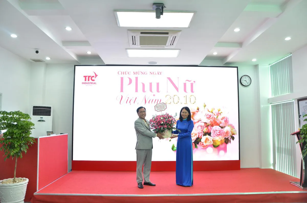 ẤM ÁP KHÔNG KHÍ CHÀO MỪNG NGÀY PHỤ NỮ VIỆT NAM 20/10