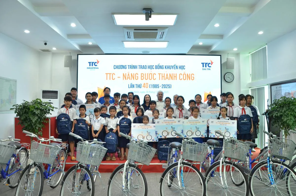 40 năm hành trình: TTC IZ – Nâng bước thành công