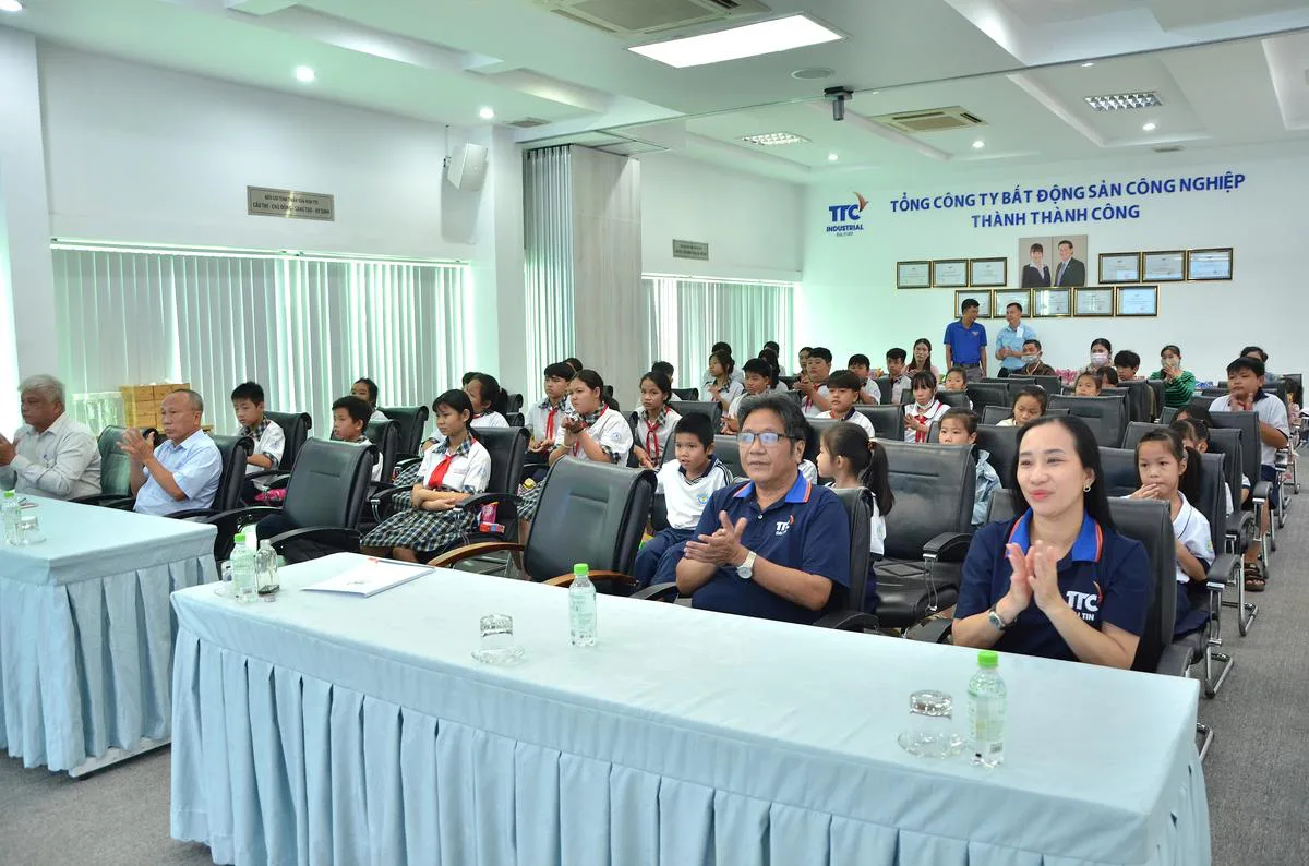 40 năm hành trình: TTC IZ – Nâng bước thành công - Công Ty CP Khu Công Nghiệp Thành Thành Công (TTC IZ) 40 năm hành trình: TTC IZ – Nâng bước thành công - Công Ty CP Khu Công Nghiệp Thành Thành Công (TTC IZ)