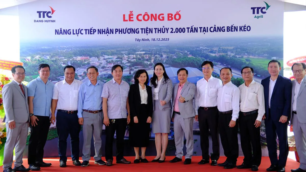 Cảng Bến Kéo chính thức công bố năng lực tiếp nhận phương tiện thủy 2.000 tấn - Công Ty CP Khu Công Nghiệp Thành Thành Công (TTC IZ)