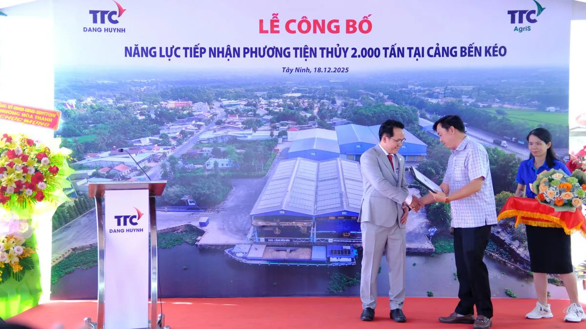 Cảng Bến Kéo chính thức công bố năng lực tiếp nhận phương tiện thủy 2.000 tấn - Công Ty CP Khu Công Nghiệp Thành Thành Công (TTC IZ)
