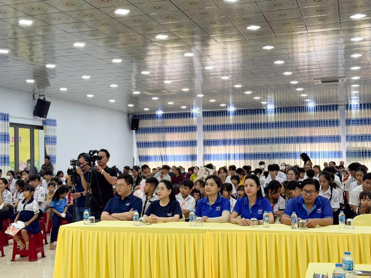 TTC IZ mang niềm vui đến với học sinh vượt khó tại tỉnh Tây Ninh - Công Ty CP Khu Công Nghiệp Thành Thành Công (TTC IZ)