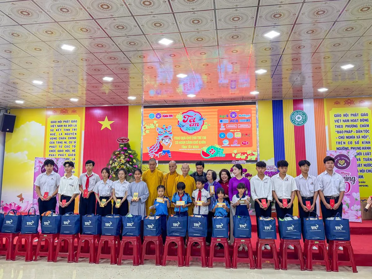 TTC IZ mang niềm vui đến với học sinh vượt khó tại tỉnh Tây Ninh - Công Ty CP Khu Công Nghiệp Thành Thành Công (TTC IZ)
