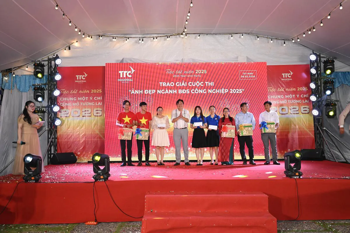 Tiệc Tất niên TTC IZ 2025 – Chung một ý chí, cùng mở tương lai - Công Ty CP Khu Công Nghiệp Thành Thành Công (TTC IZ)