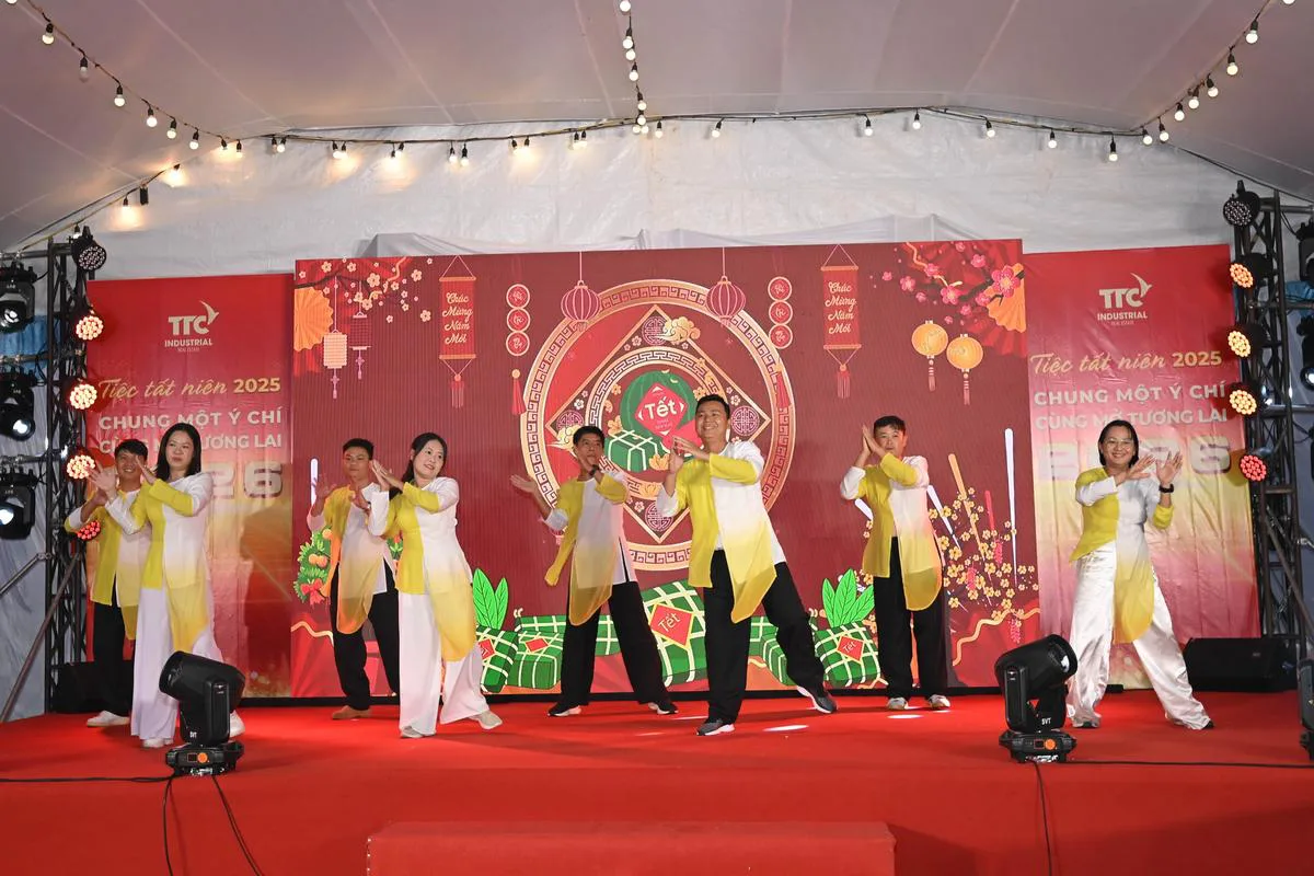 Tiệc Tất niên TTC IZ 2025 – Chung một ý chí, cùng mở tương lai - Công Ty CP Khu Công Nghiệp Thành Thành Công (TTC IZ)