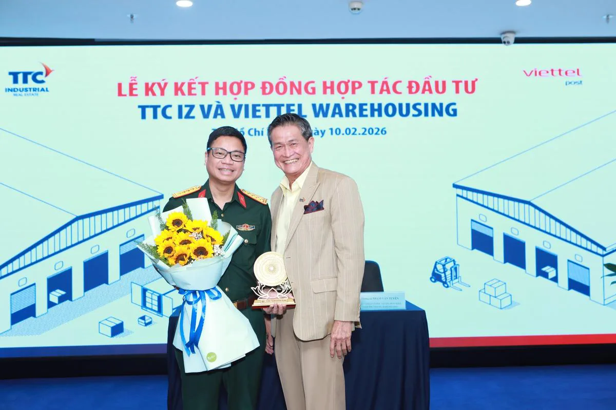 TTC IZ ký kết hợp đồng hợp tác đầu tư với Viettel Warehousing - Công Ty CP Khu Công Nghiệp Thành Thành Công (TTC IZ)