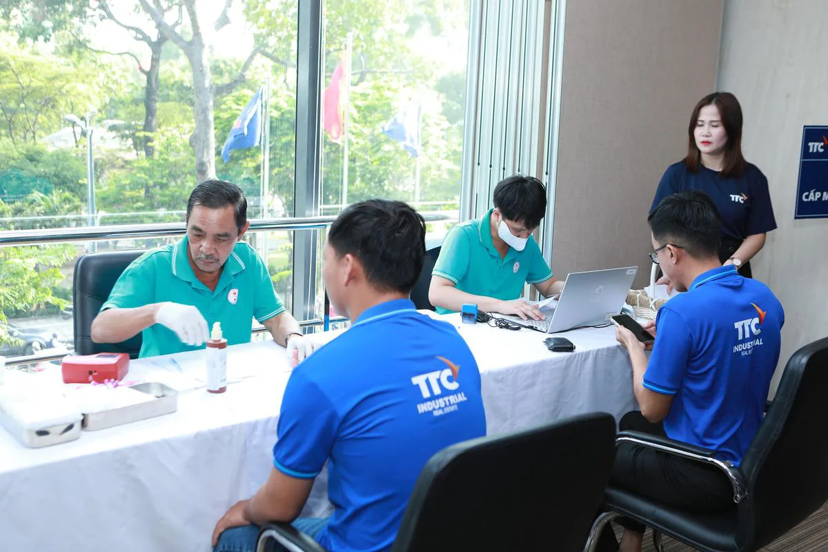 15 năm sẻ chia sự sống – Hành trình nhân văn của đại gia đình TTC - Công Ty CP Khu Công Nghiệp Thành Thành Công (TTC IZ)